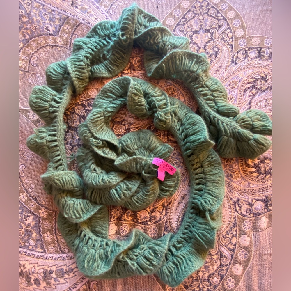 Juicy Couture Green Cashmere Scarf 🧣